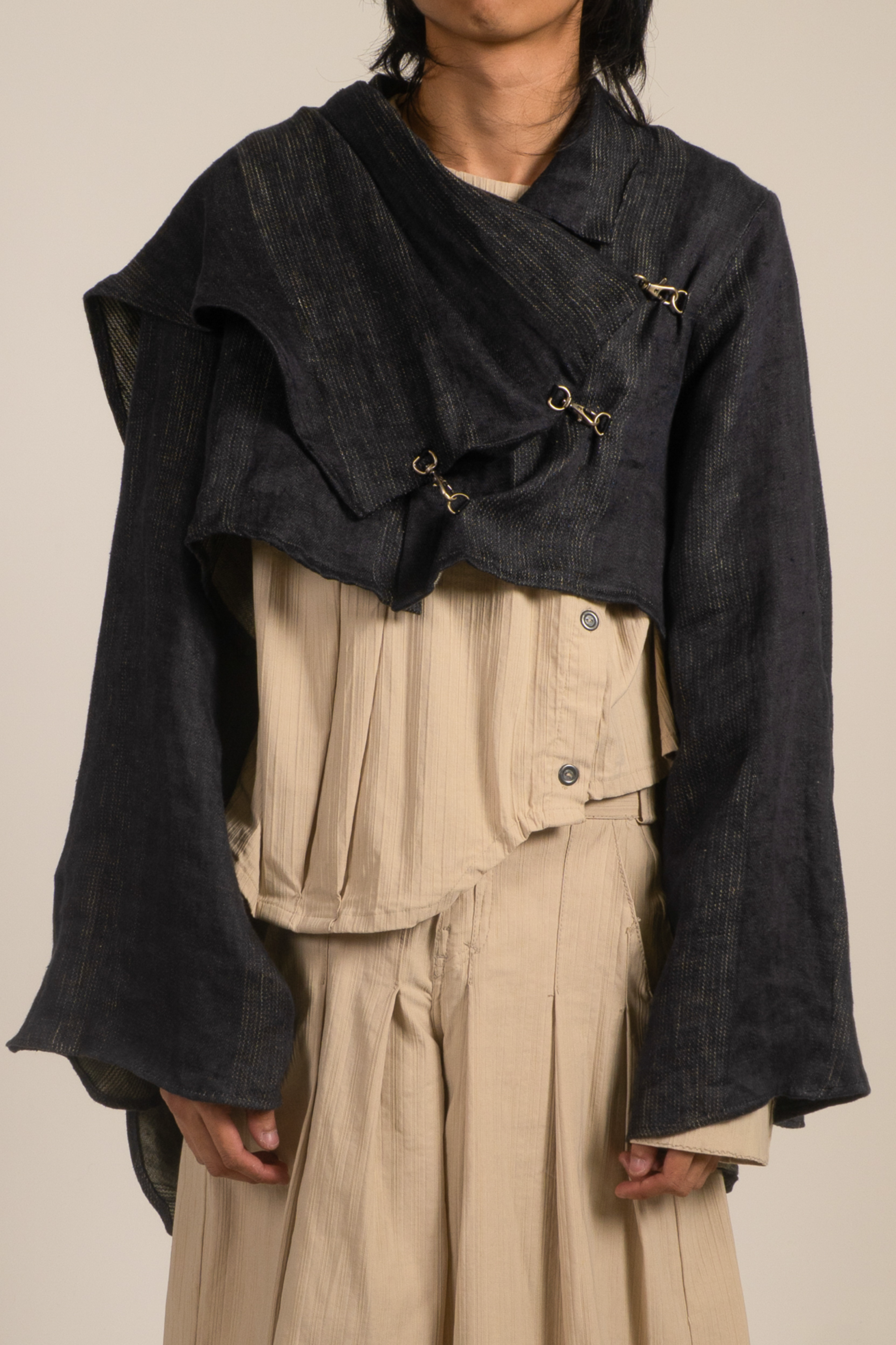 LOOK 5 DRAPED TOP