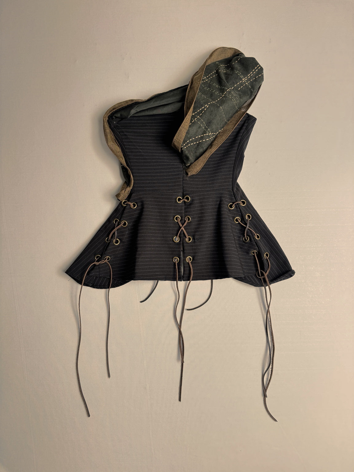 LACE UP BODICE TOP