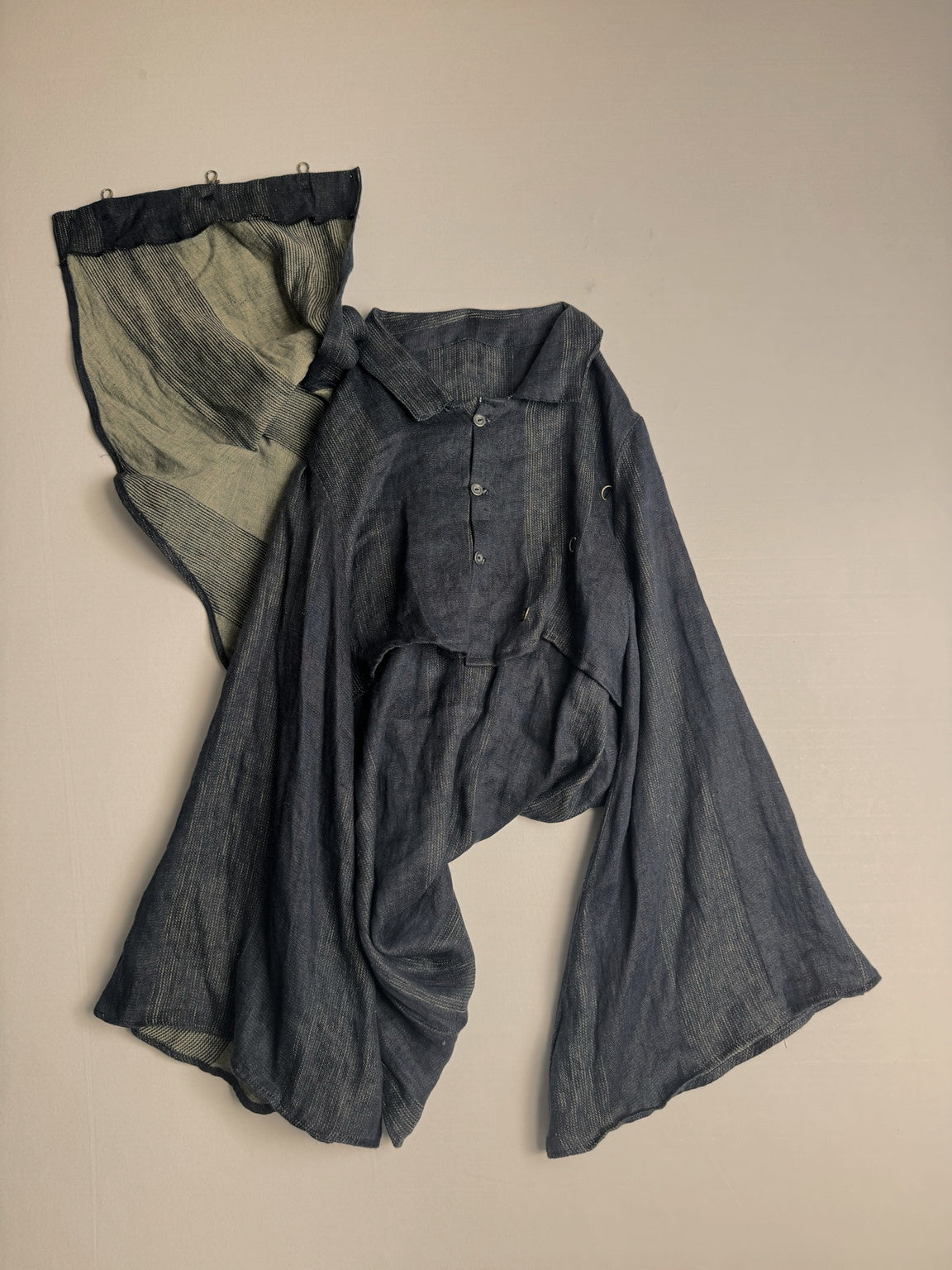 LOOK 5 DRAPED TOP