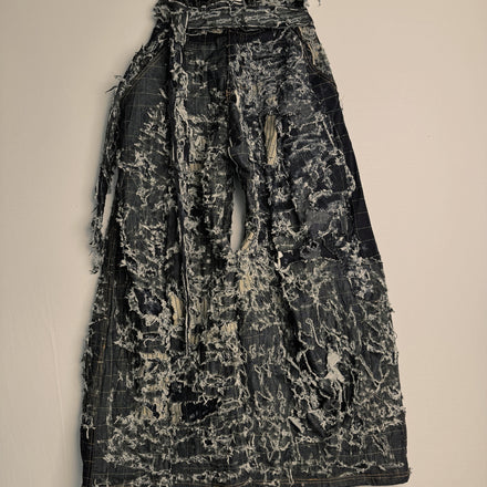 LOOK 2 DISTRESSED BORO DENIM