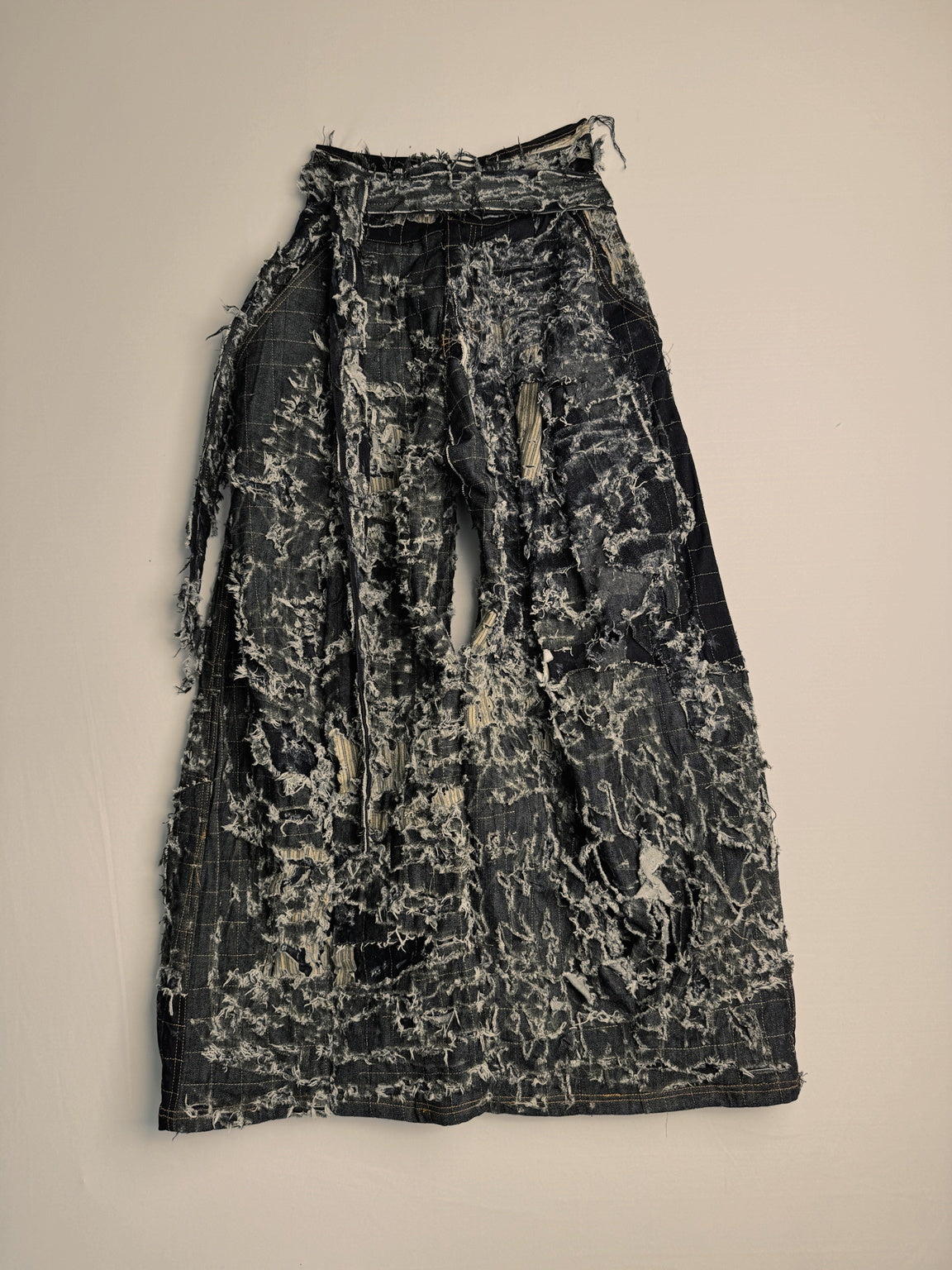 DISTRESSED BORO DENIM
